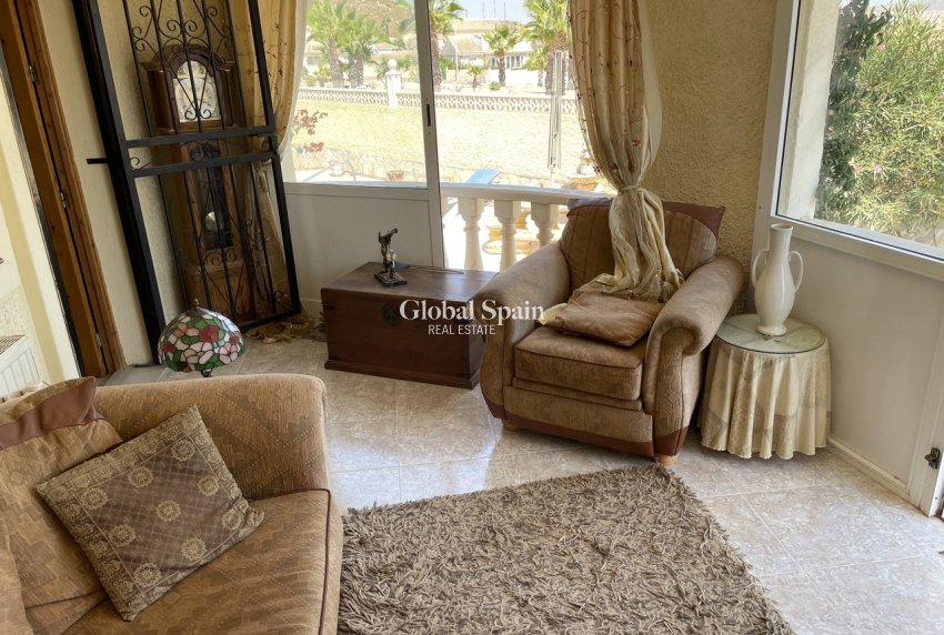 Resale - VILLA -
CAMPOSOL - Inland