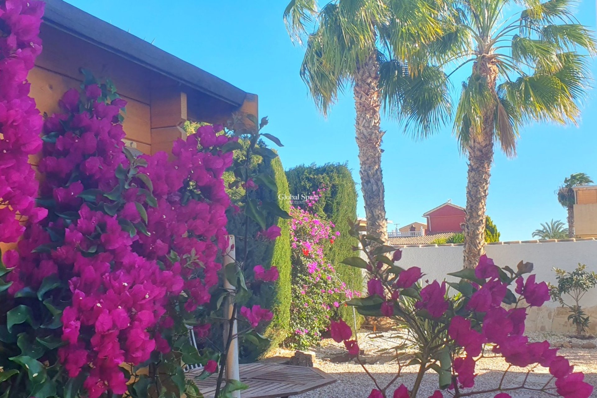 Resale - VILLA -
CAMPOSOL - Inland