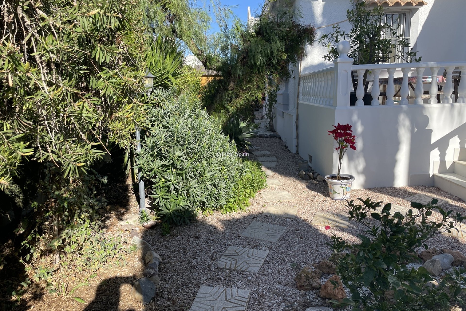 Resale - VILLA -
CAMPOSOL - Inland