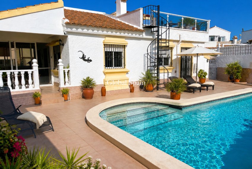 Resale - VILLA -
CAMPOSOL - Inland