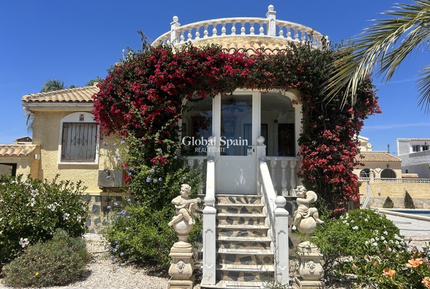 Resale - VILLA -
CAMPOSOL - Inland
