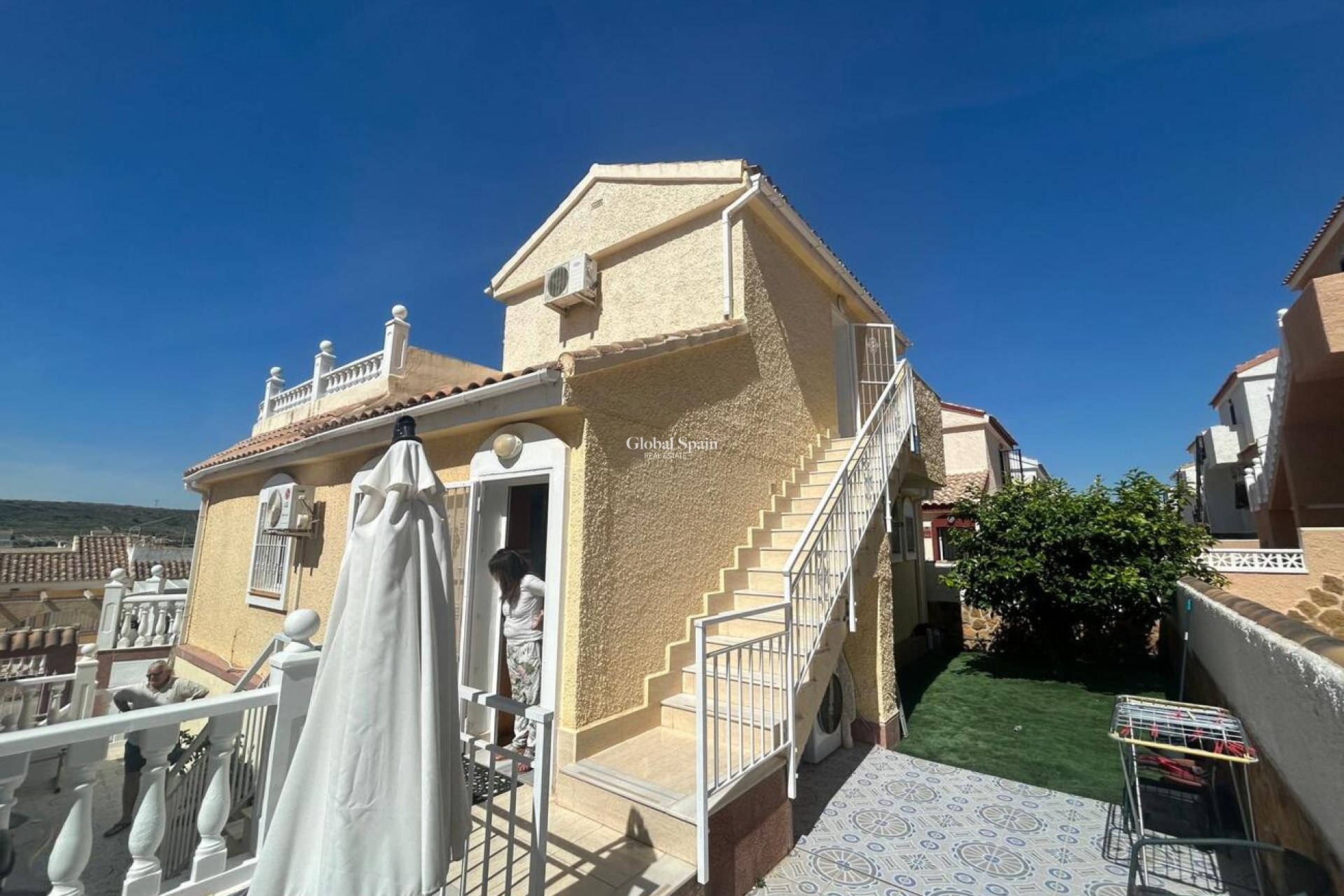 Resale - VILLA -
CAMPOSOL - Sector D