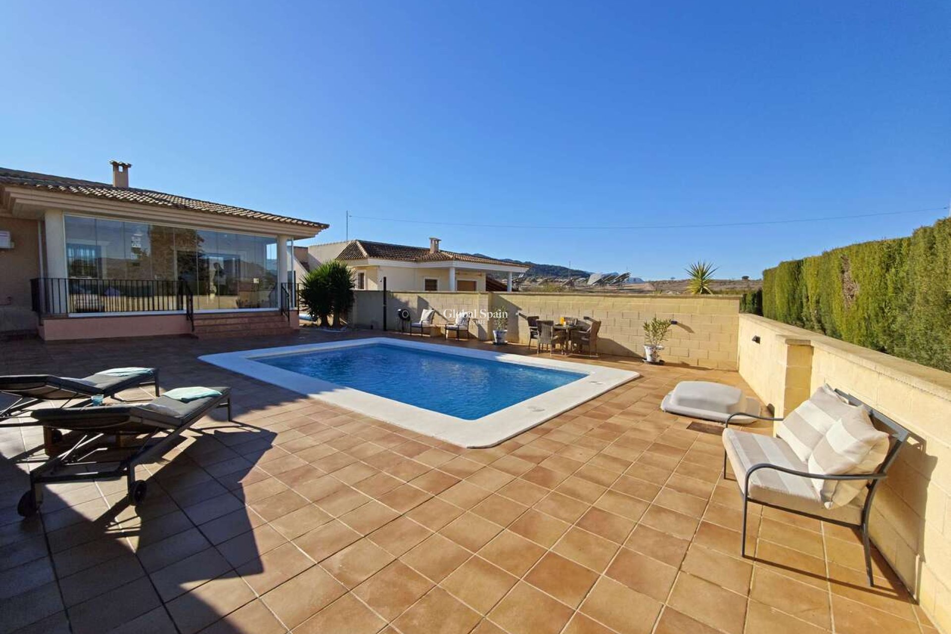 Resale - VILLA -
CAÑADA DEL TRIGO - Inland