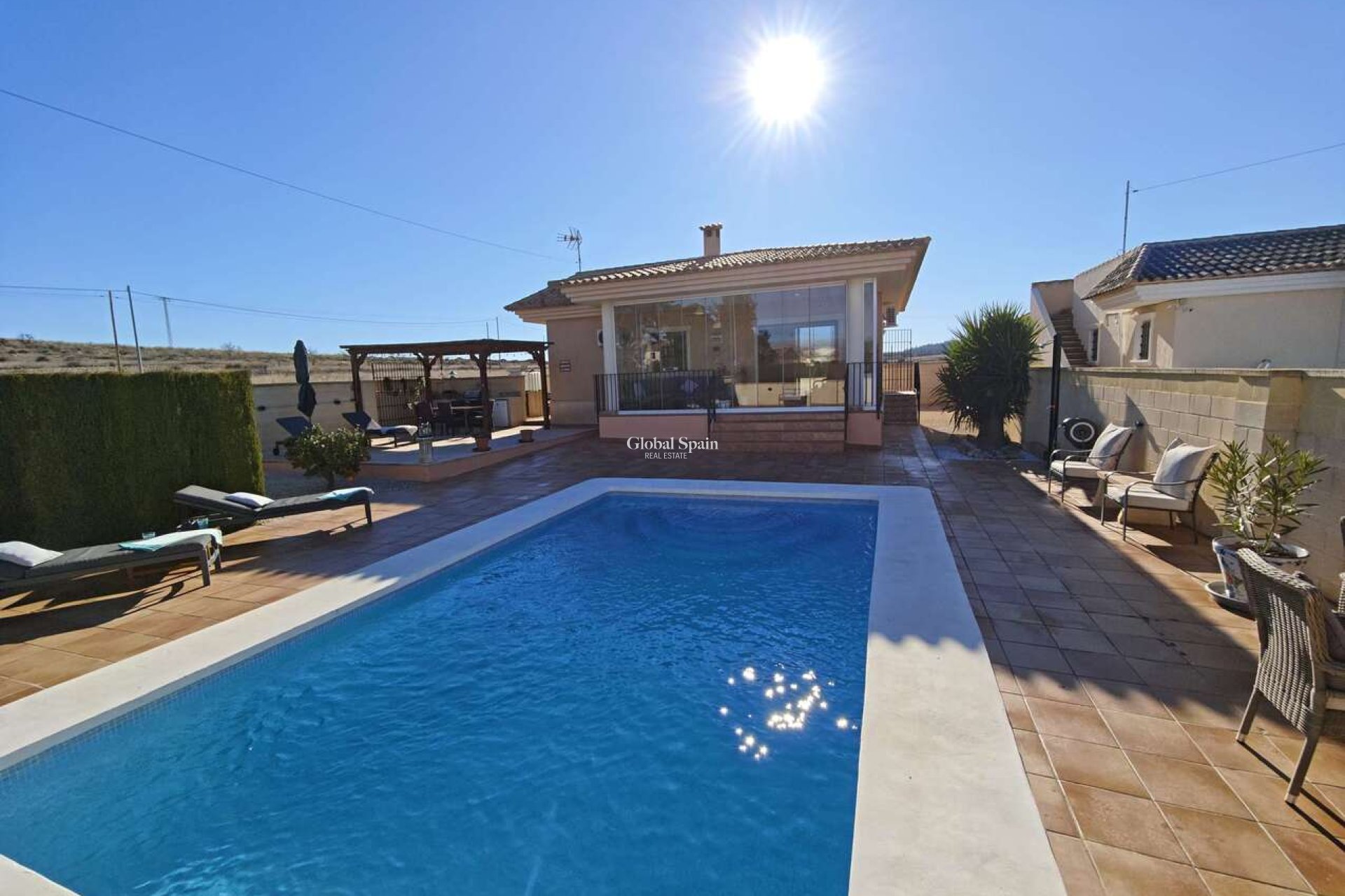Resale - VILLA -
CAÑADA DEL TRIGO - Inland