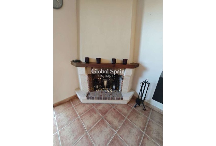 Resale - VILLA -
CAÑADA DEL TRIGO - Inland