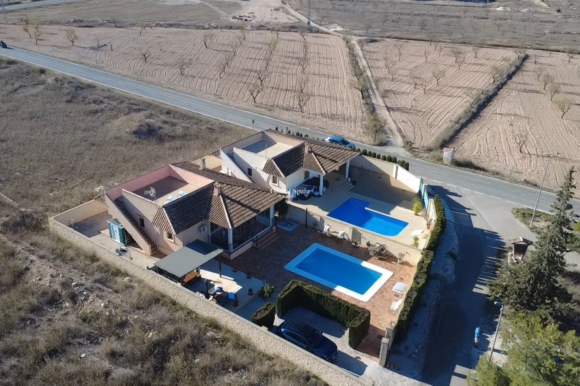 Resale - VILLA -
CAÑADA DEL TRIGO - Inland