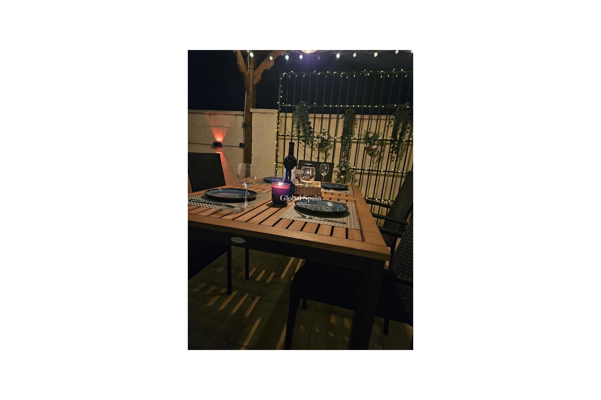 Resale - VILLA -
CAÑADA DEL TRIGO - Inland