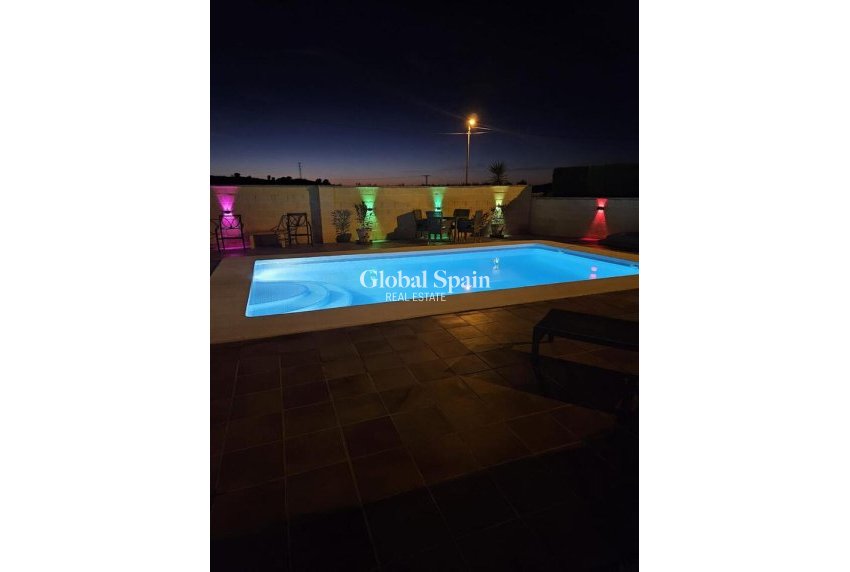 Resale - VILLA -
CAÑADA DEL TRIGO - Inland