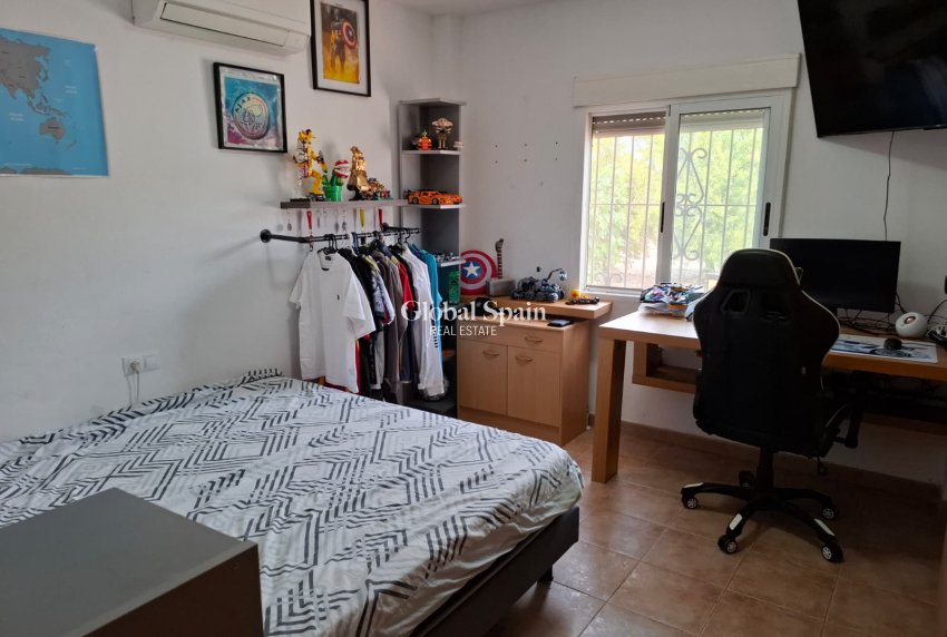 Resale - Villa -
Canada Del Trigo