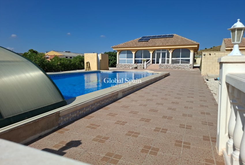 Resale - Villa -
Canada Del Trigo