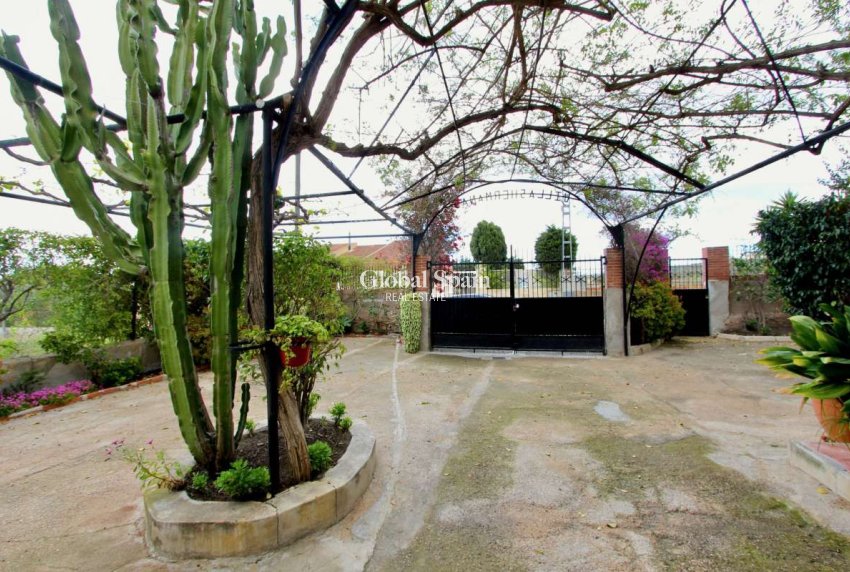 Resale - VILLA -
CAÑADAS DE SAN PEDRO - Inland