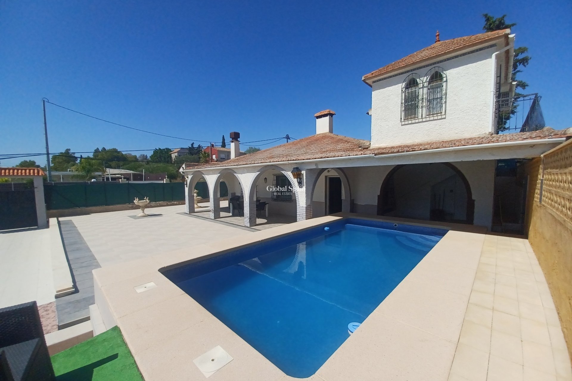 Resale - VILLA -
CAÑADAS DE SAN PEDRO - Inland