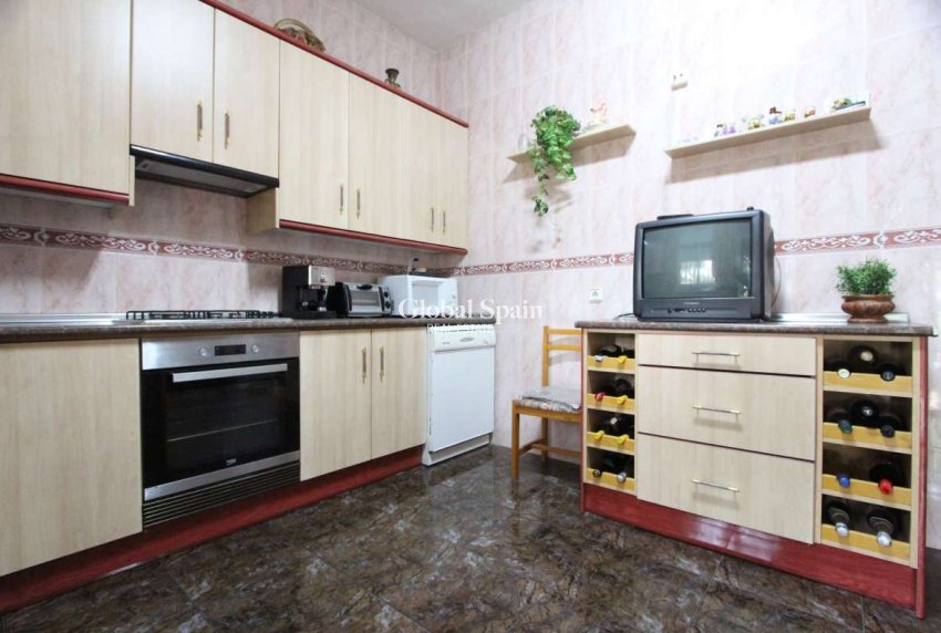 Resale - VILLA -
CAÑADAS DE SAN PEDRO - Inland