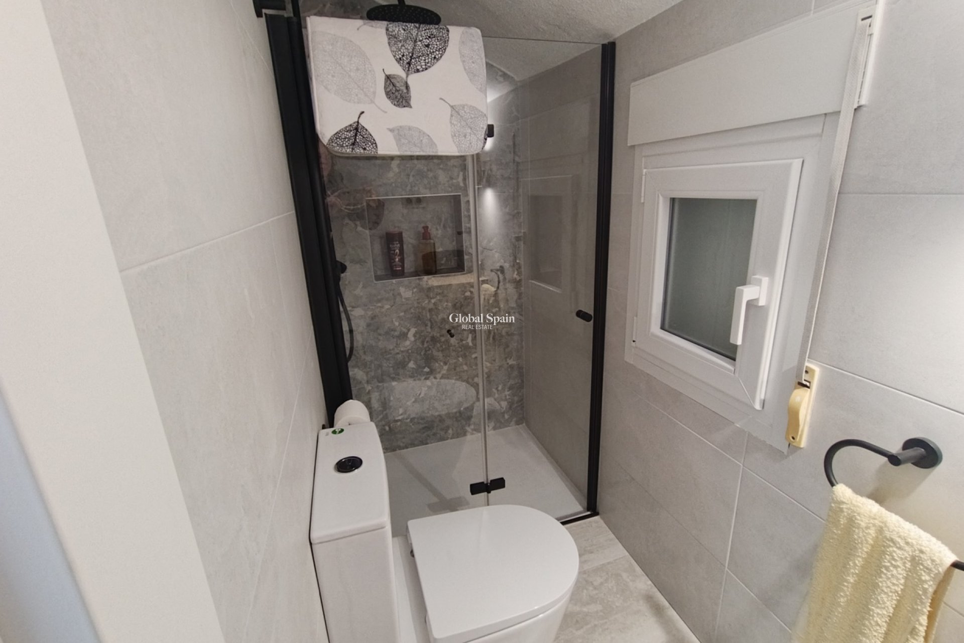 Resale - VILLA -
CAÑADAS DE SAN PEDRO - Inland