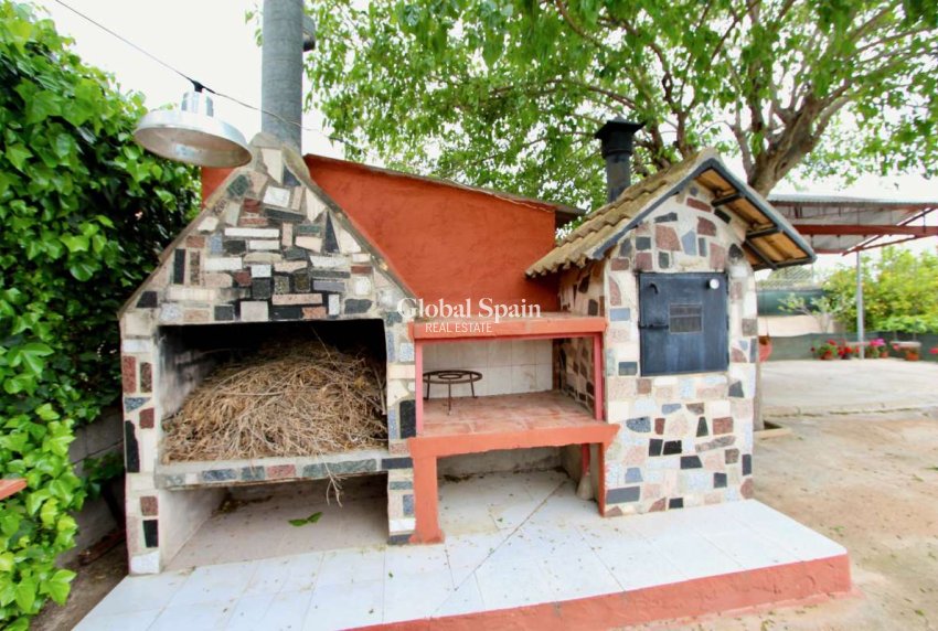 Resale - VILLA -
CAÑADAS DE SAN PEDRO - Inland