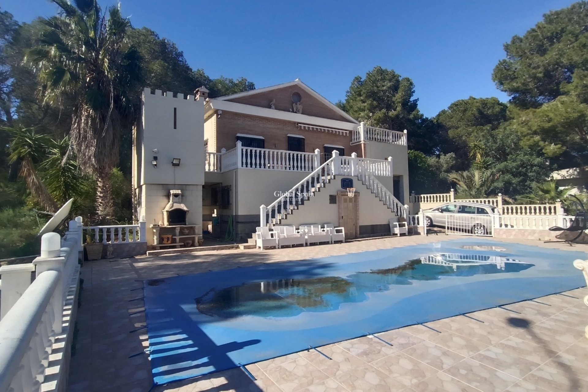 Resale - VILLA -
CAÑADAS DE SAN PEDRO - Inland