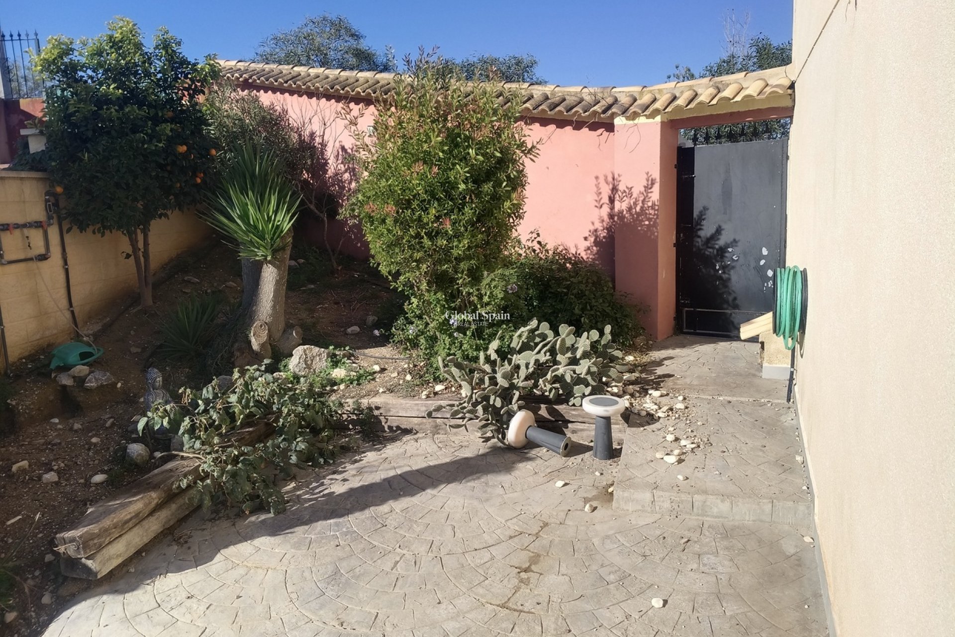 Resale - VILLA -
CAÑADAS DE SAN PEDRO - Inland
