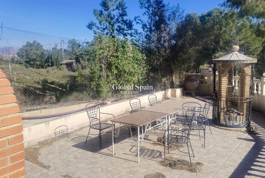 Resale - VILLA -
CAÑADAS DE SAN PEDRO - Inland