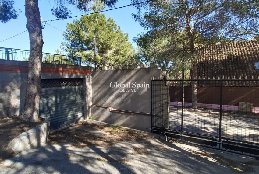 Resale - VILLA -
CAÑADAS DE SAN PEDRO - Inland