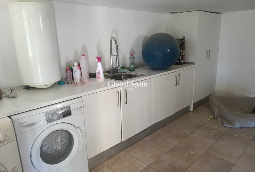 Resale - VILLA -
CAÑADAS DE SAN PEDRO - Inland