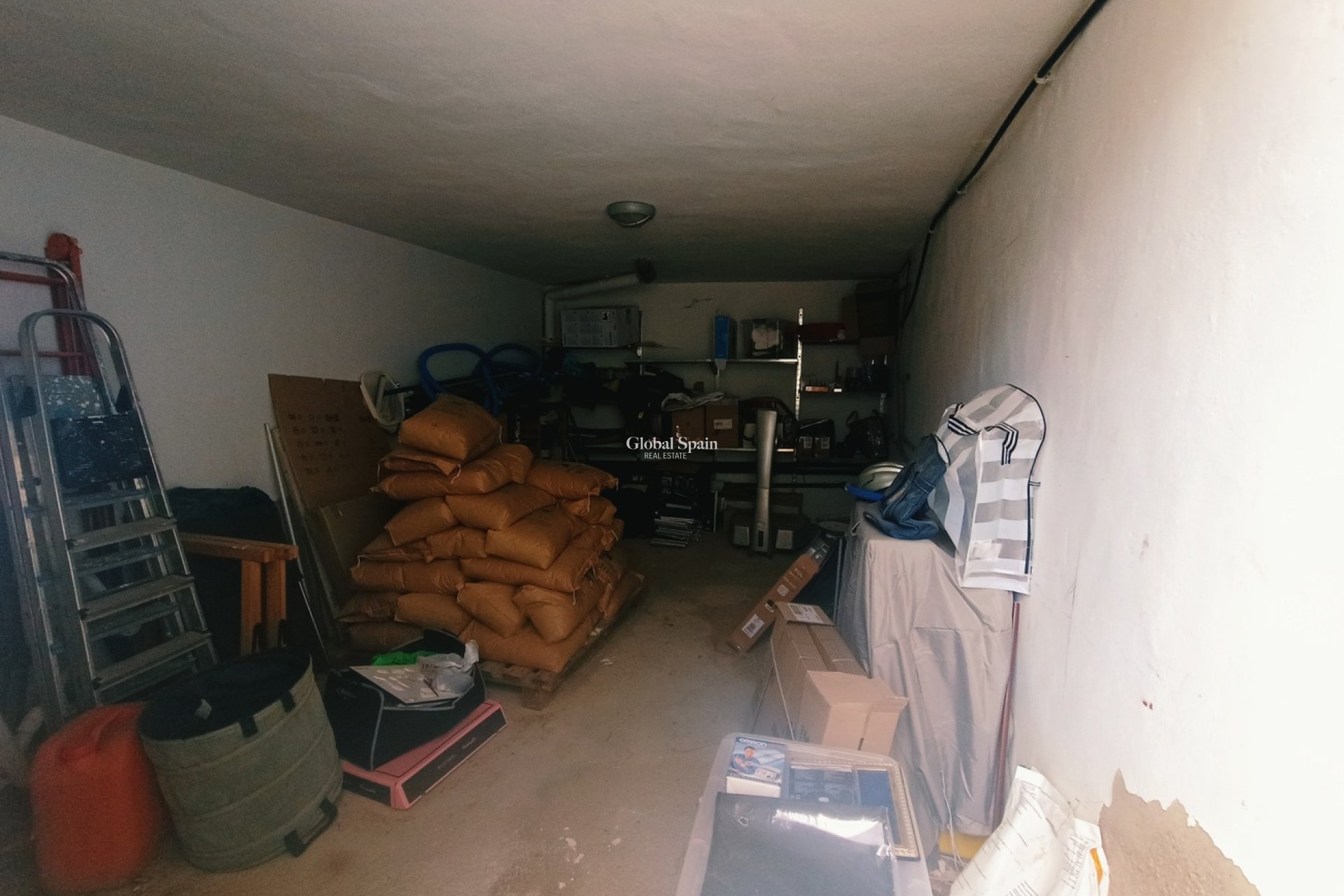 Resale - VILLA -
CAÑADAS DE SAN PEDRO - Inland