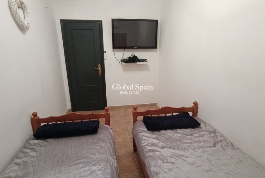 Resale - VILLA -
CAÑADAS DE SAN PEDRO - Inland