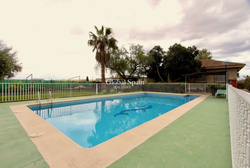 Resale - VILLA -
CAÑADAS DE SAN PEDRO - Inland