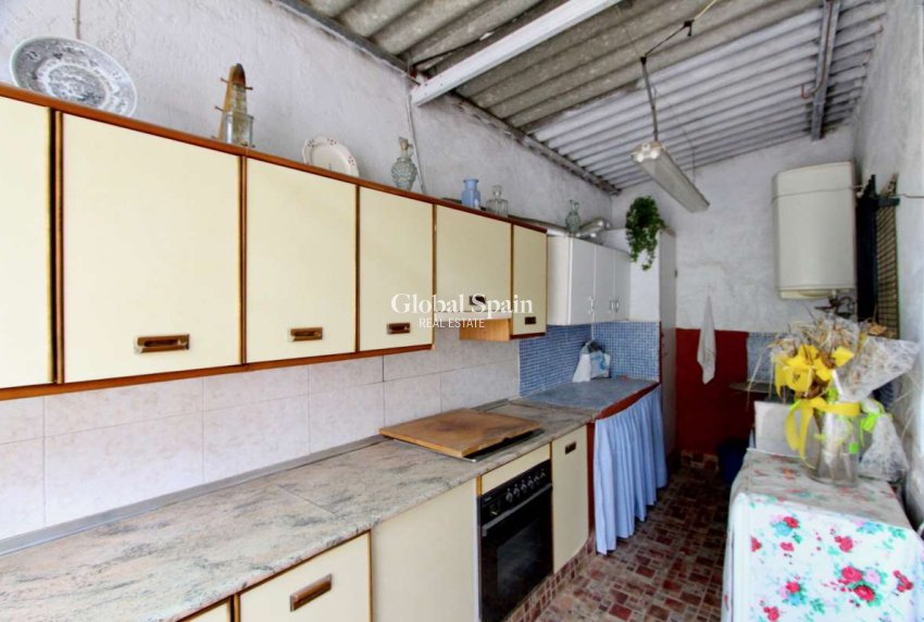 Resale - VILLA -
CAÑADAS DE SAN PEDRO - Inland