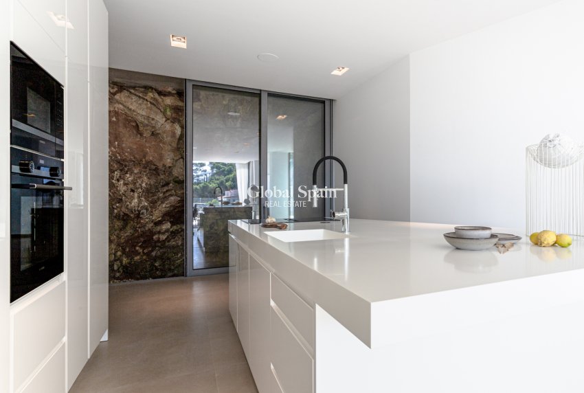 Resale - Villa -
Canyamel - optional location detail