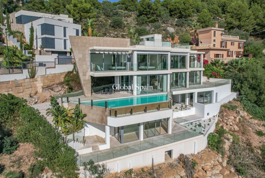 Resale - Villa -
Canyamel - optional location detail