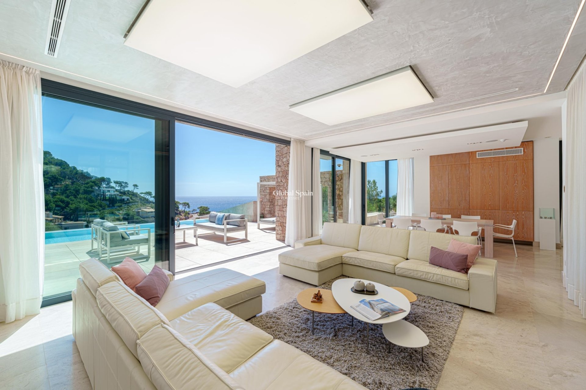 Resale - Villa -
Canyamel - optional location detail