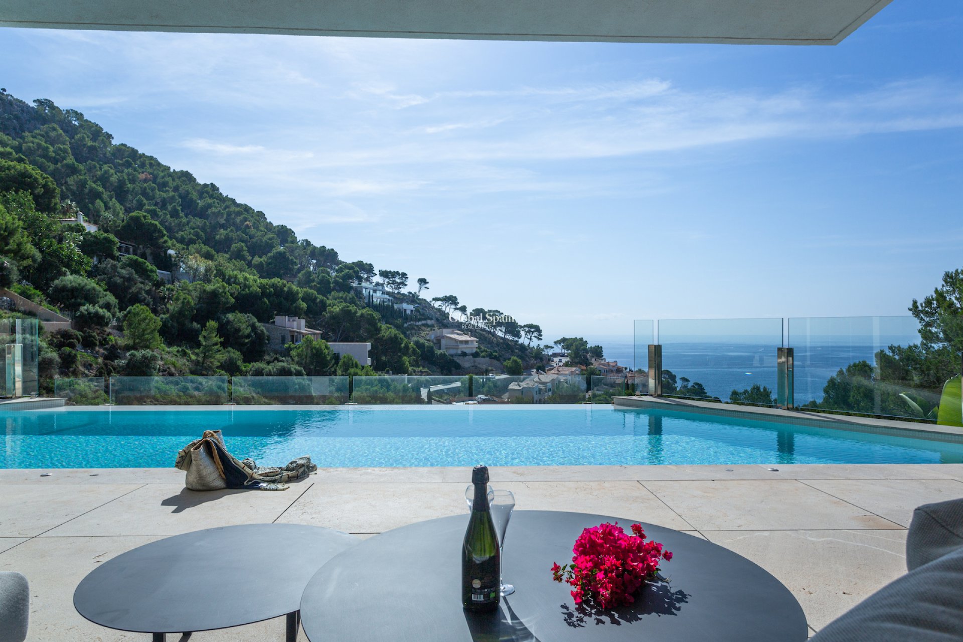 Resale - VILLA -
CANYAMEL