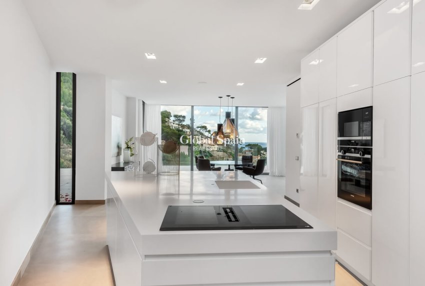 Resale - VILLA -
CANYAMEL