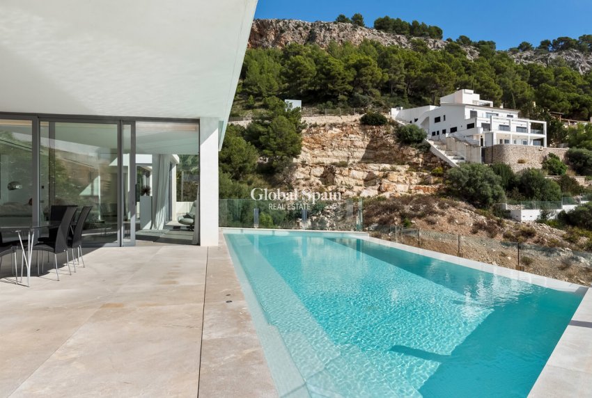 Resale - VILLA -
CANYAMEL