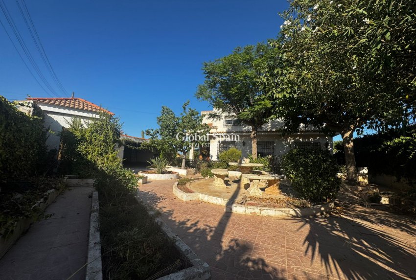 Resale - VILLA -
CARTAGENA - Costa Calida