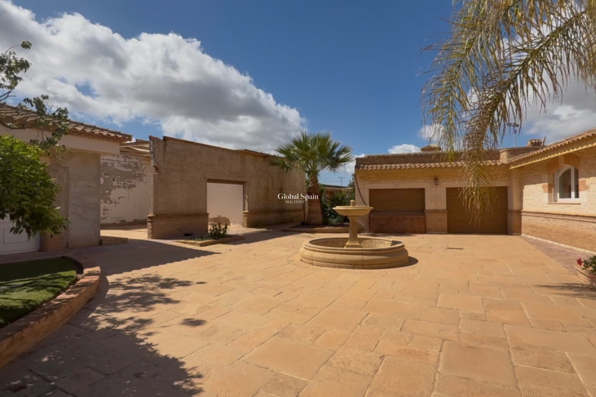 Resale - VILLA -
CARTAGENA - Costa Calida