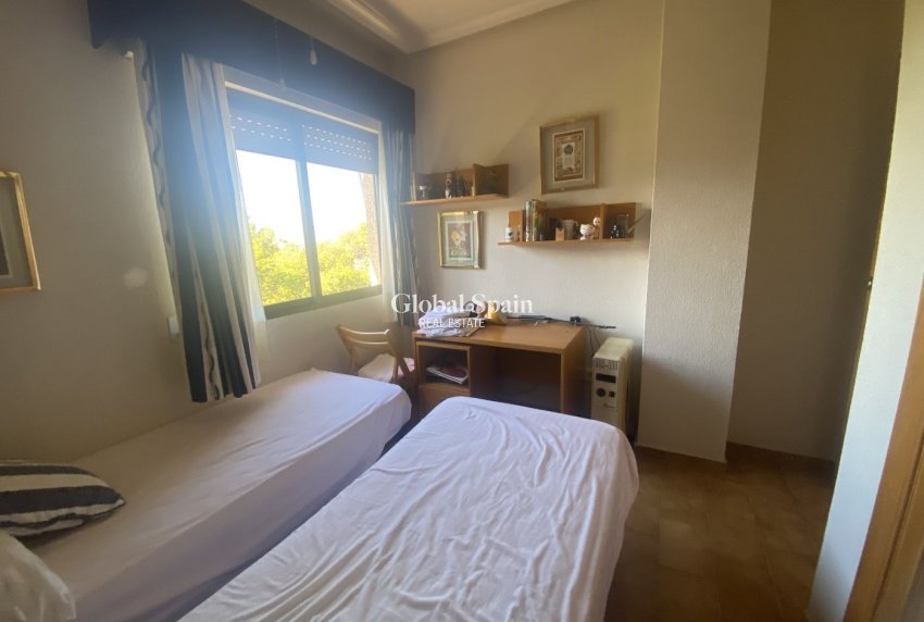 Resale - VILLA -
CARTAGENA - Isla Plana