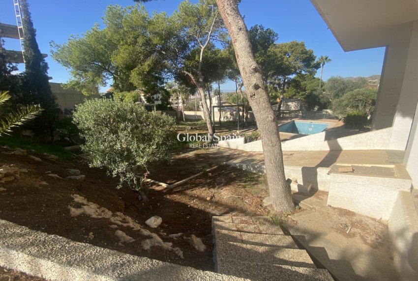 Resale - VILLA -
CARTAGENA - Isla Plana