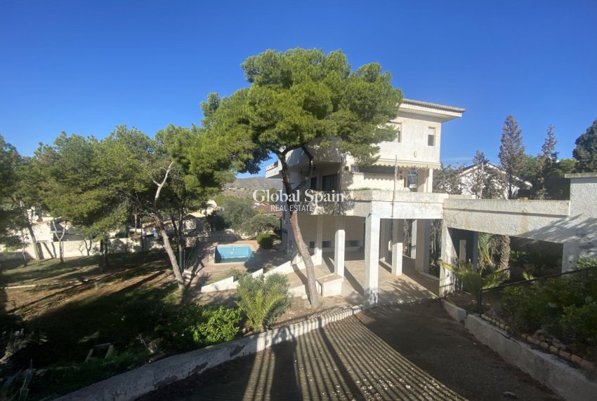 Resale - VILLA -
CARTAGENA - Isla Plana