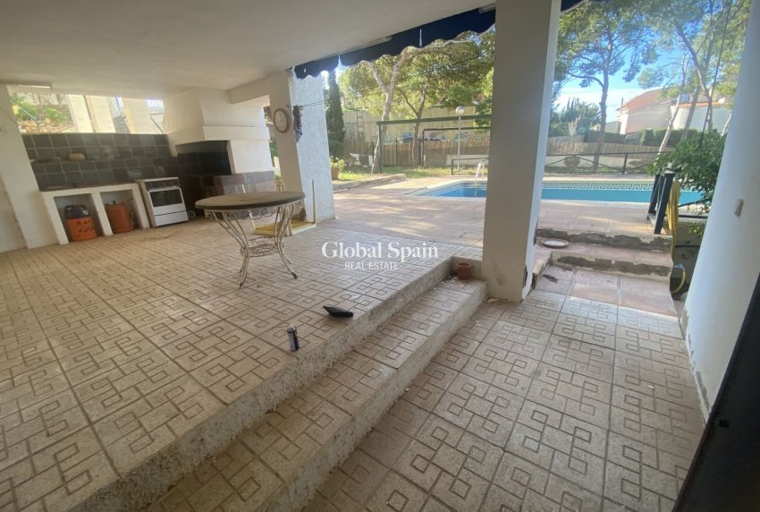 Resale - VILLA -
CARTAGENA - Isla Plana