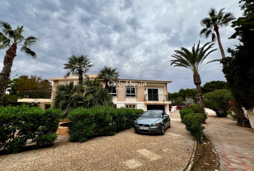 Resale - VILLA -
CARTAGENA - La Azohía