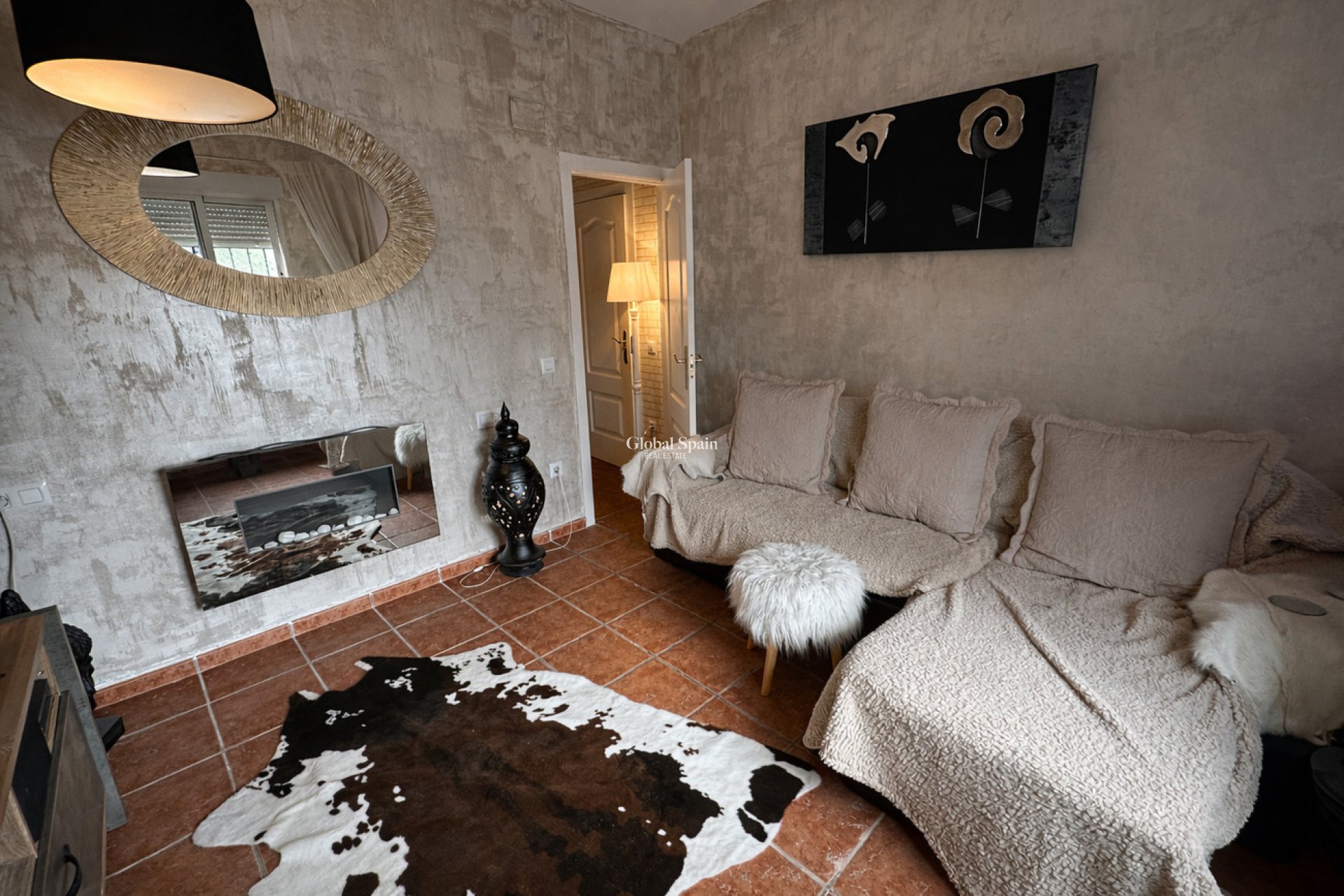 Resale - VILLA -
CASTALLA - Costa Blanca