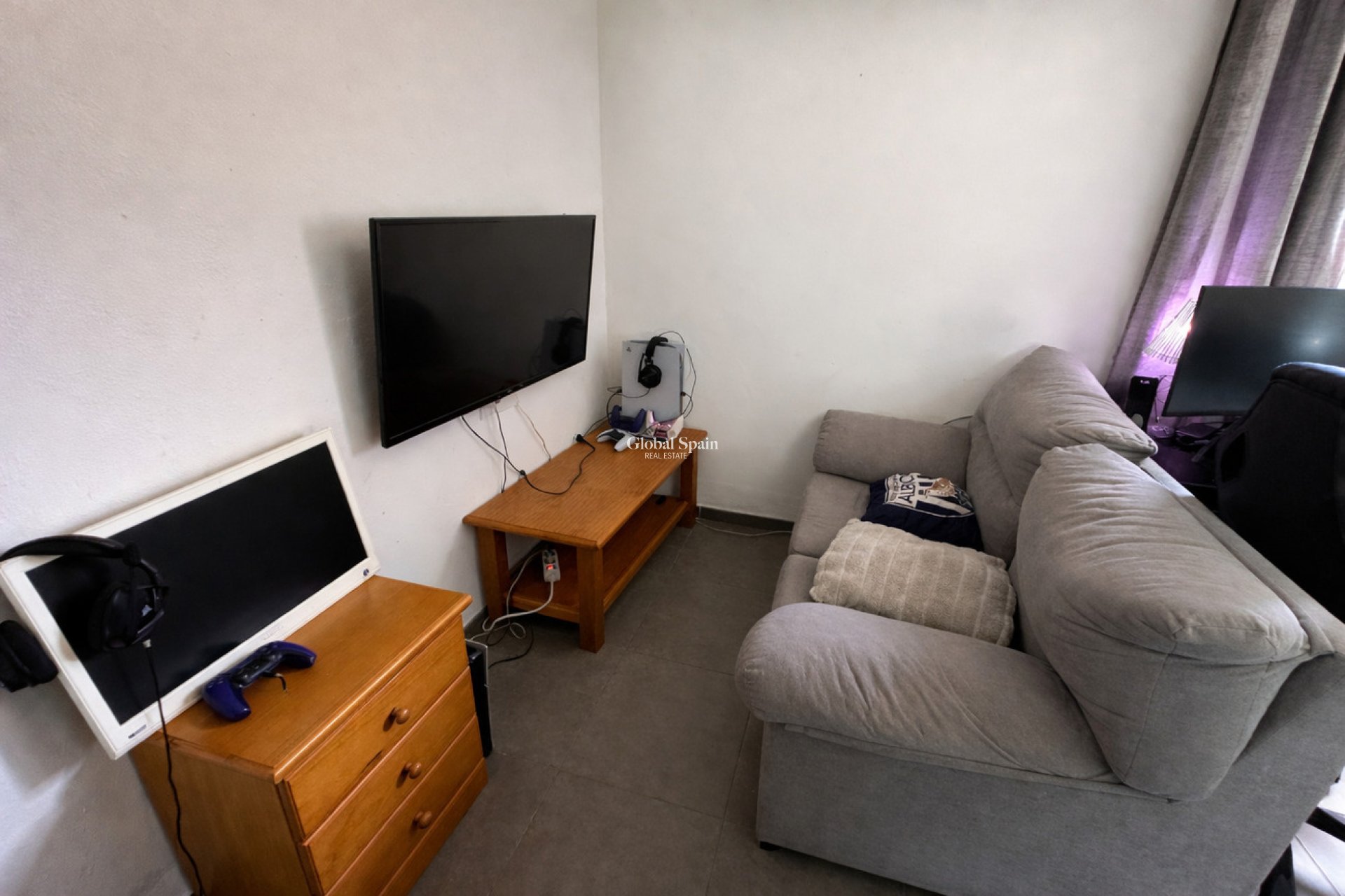 Resale - VILLA -
CASTALLA - Costa Blanca