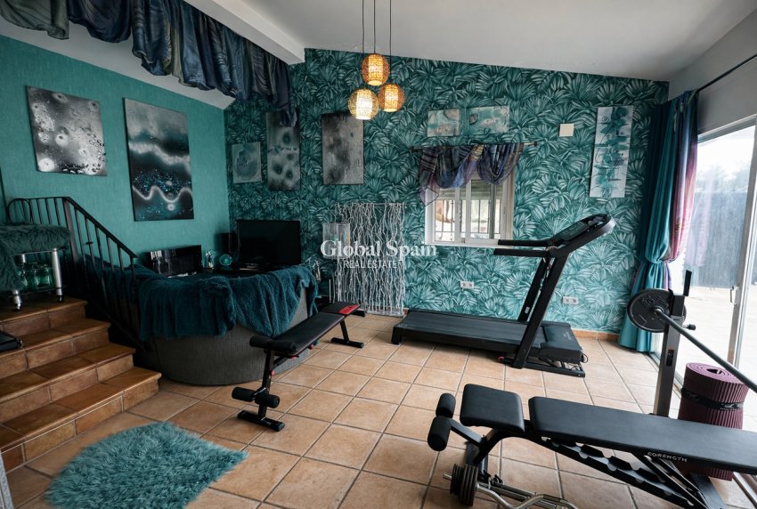 Resale - VILLA -
CASTALLA - Costa Blanca