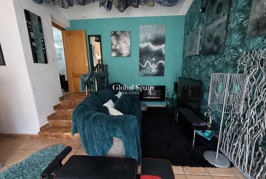 Resale - VILLA -
CASTALLA - Costa Blanca