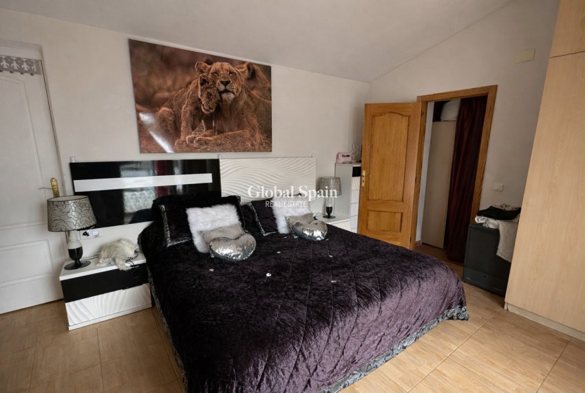 Resale - VILLA -
CASTALLA - Costa Blanca