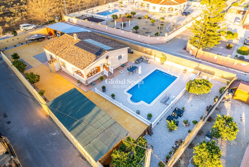 Resale - VILLA -
CATRAL - Catral