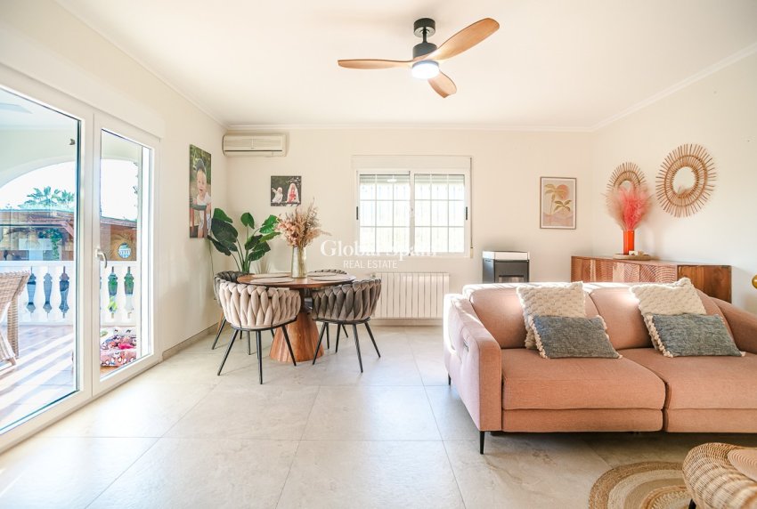 Resale - VILLA -
CATRAL - Catral