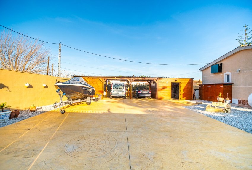 Resale - VILLA -
CATRAL - Catral