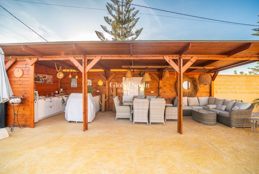 Resale - VILLA -
CATRAL - Catral